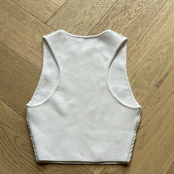 Aritzia Babaton Sculpt Knit Racer Cropped Tank Racerback in White - Picture 3 of 3